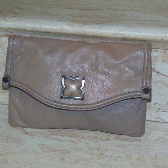 BCBG Max Azria Womens Genuine Leather Envelope Clutch Purse Mauve Lavender - Picture 2 of 11